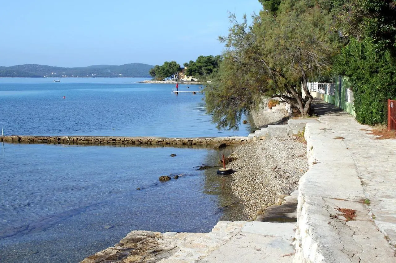 بيت ضيافة Apartments And Rooms With A Swimming Pool Sukosan, Zadar - 5906