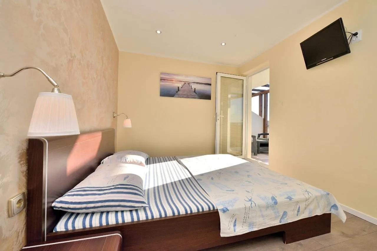 Apartments And Rooms With A Swimming Pool Sukosan, Zadar - 5906 3*,  كرواتيا