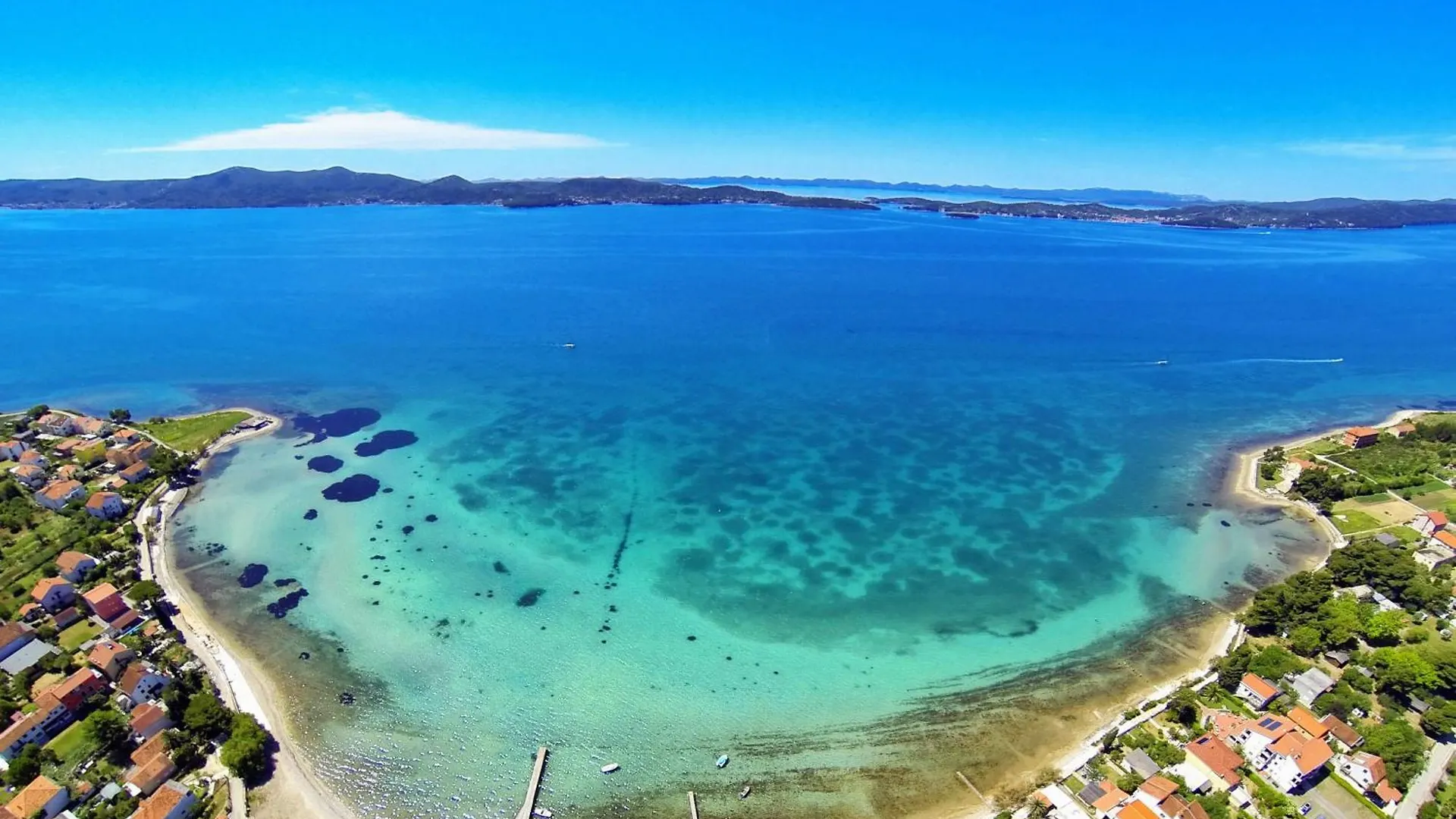 بيت ضيافة Apartments And Rooms With A Swimming Pool Sukosan, Zadar - 5906